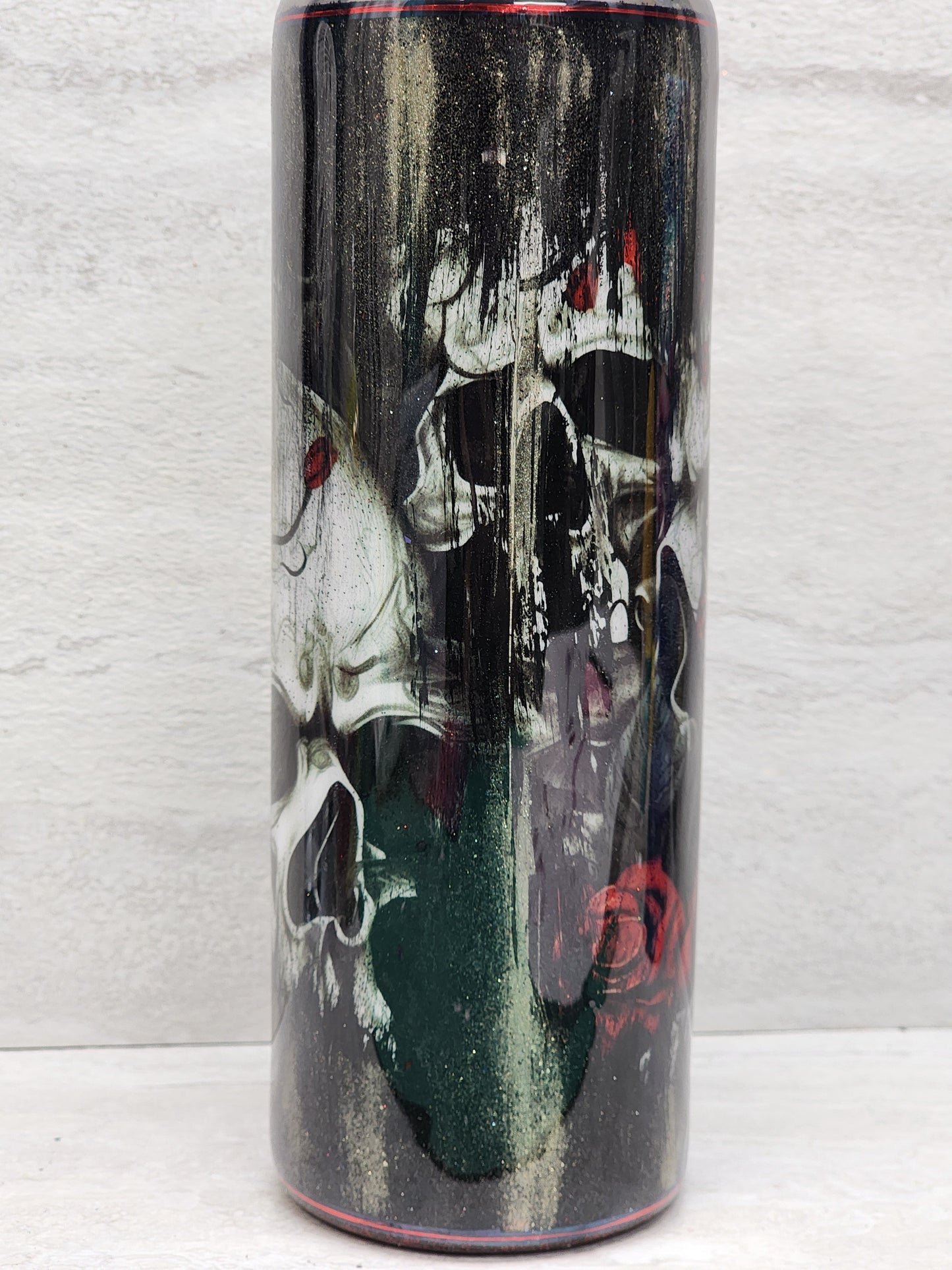 20 ounce drinkng tumbler with skull design